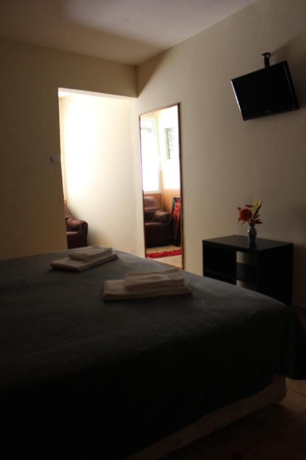 Sao Jose Guesthouse 蓬塔德尔加达 外观 照片
